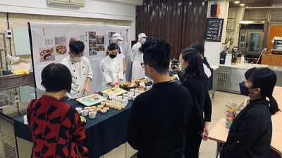 LINE_ALBUM_2021 11 25高教成果展～餐飲藝術協奏曲_220519_5