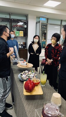 LINE_ALBUM_2021 11 25高教成果展～餐飲藝術協奏曲_220519_39